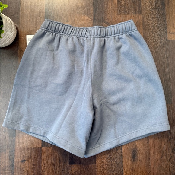 🆕 Lululemon Scuba Mid Rise Oversized Shorts 7” Graphic - Picture 15 of 16
